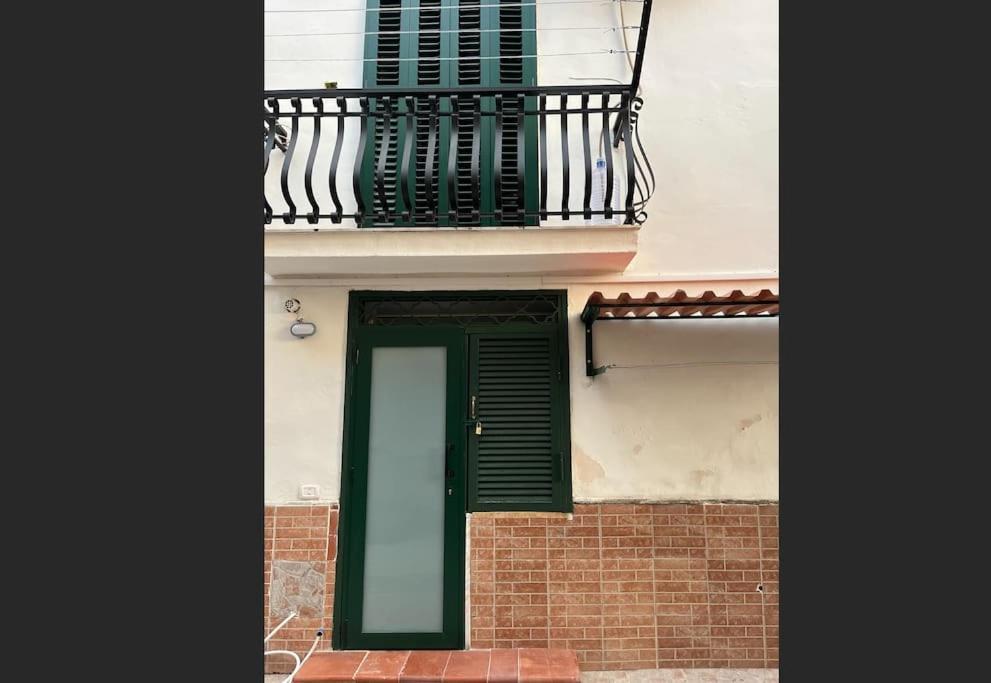 At Pedestrian Characteristic Area - Casa Luz Apartment