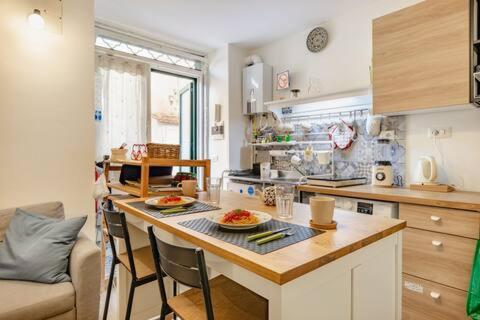 Apartment At Pedestrian Characteristic Area - Casa Luz Naples